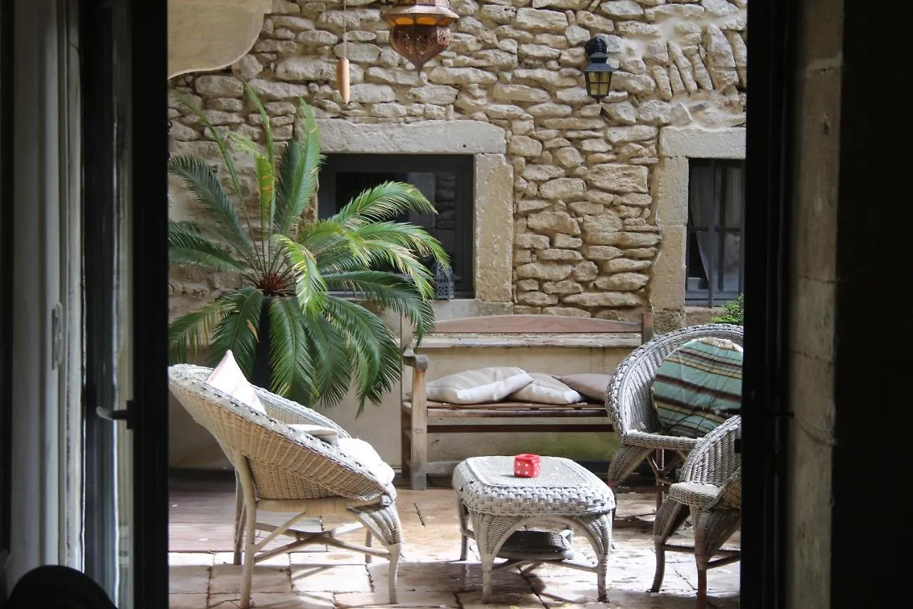 Le Patio location