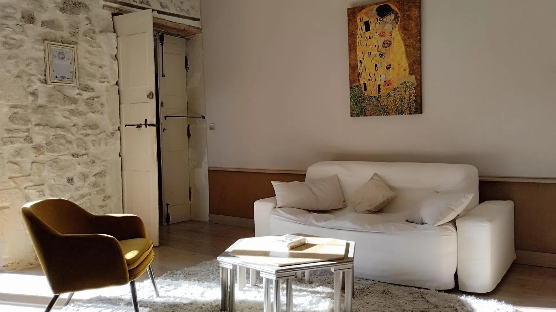 Le Patio Hotel Grignan Guest house